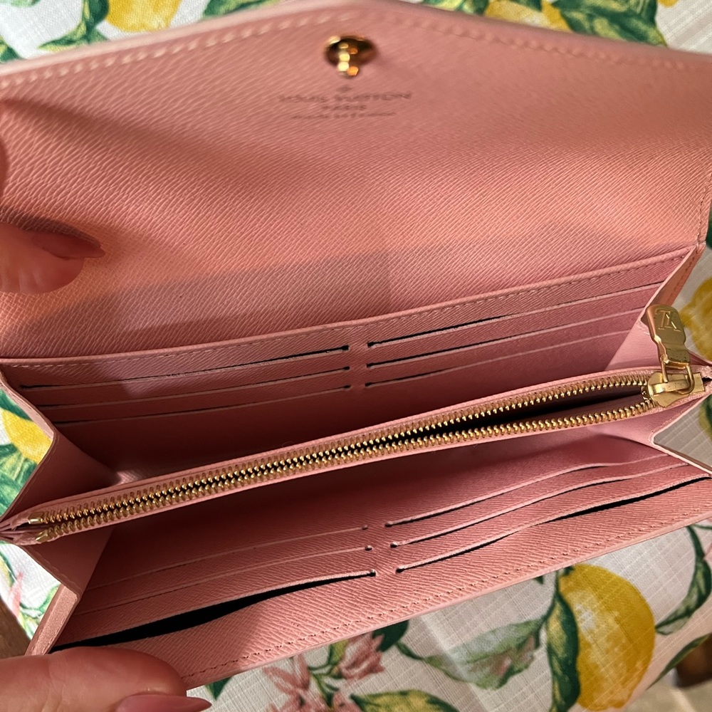 Damier Azure and Ballerina pink wallet - Picture 7 of 7